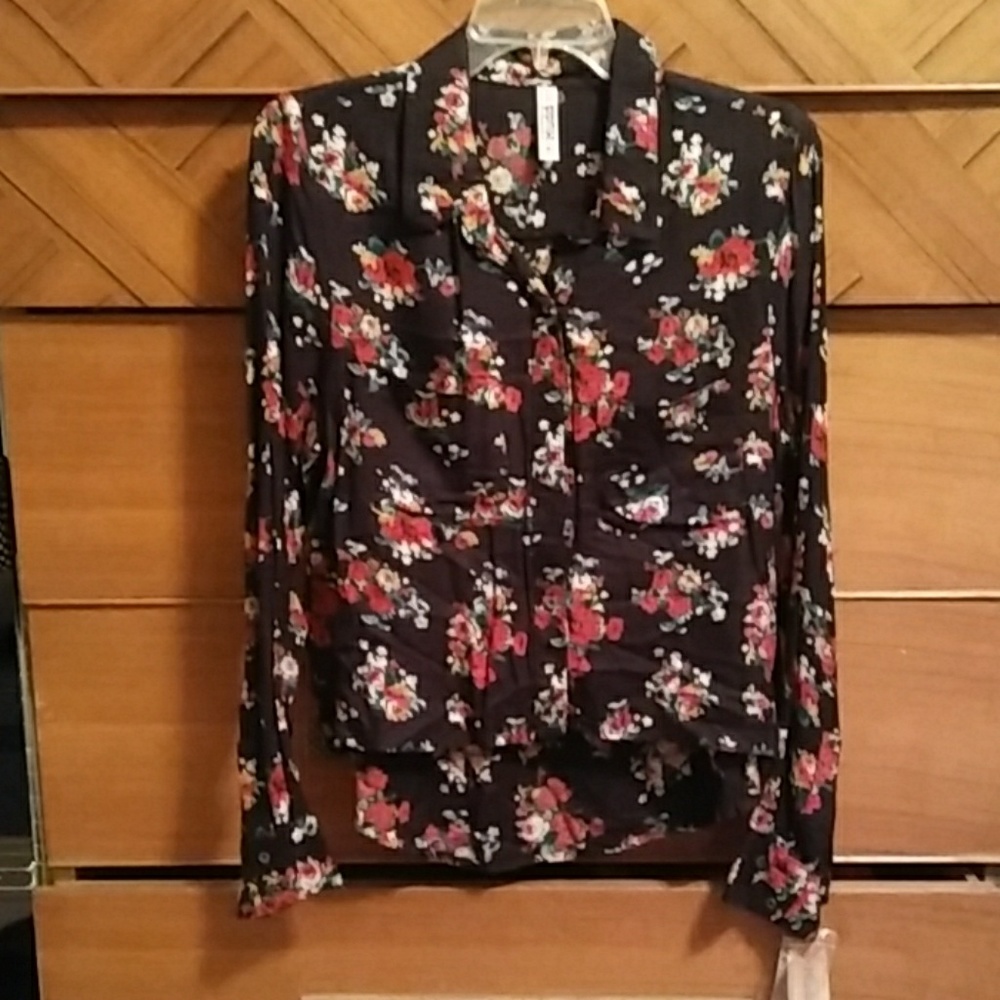 Mudd button front high low long sleeve